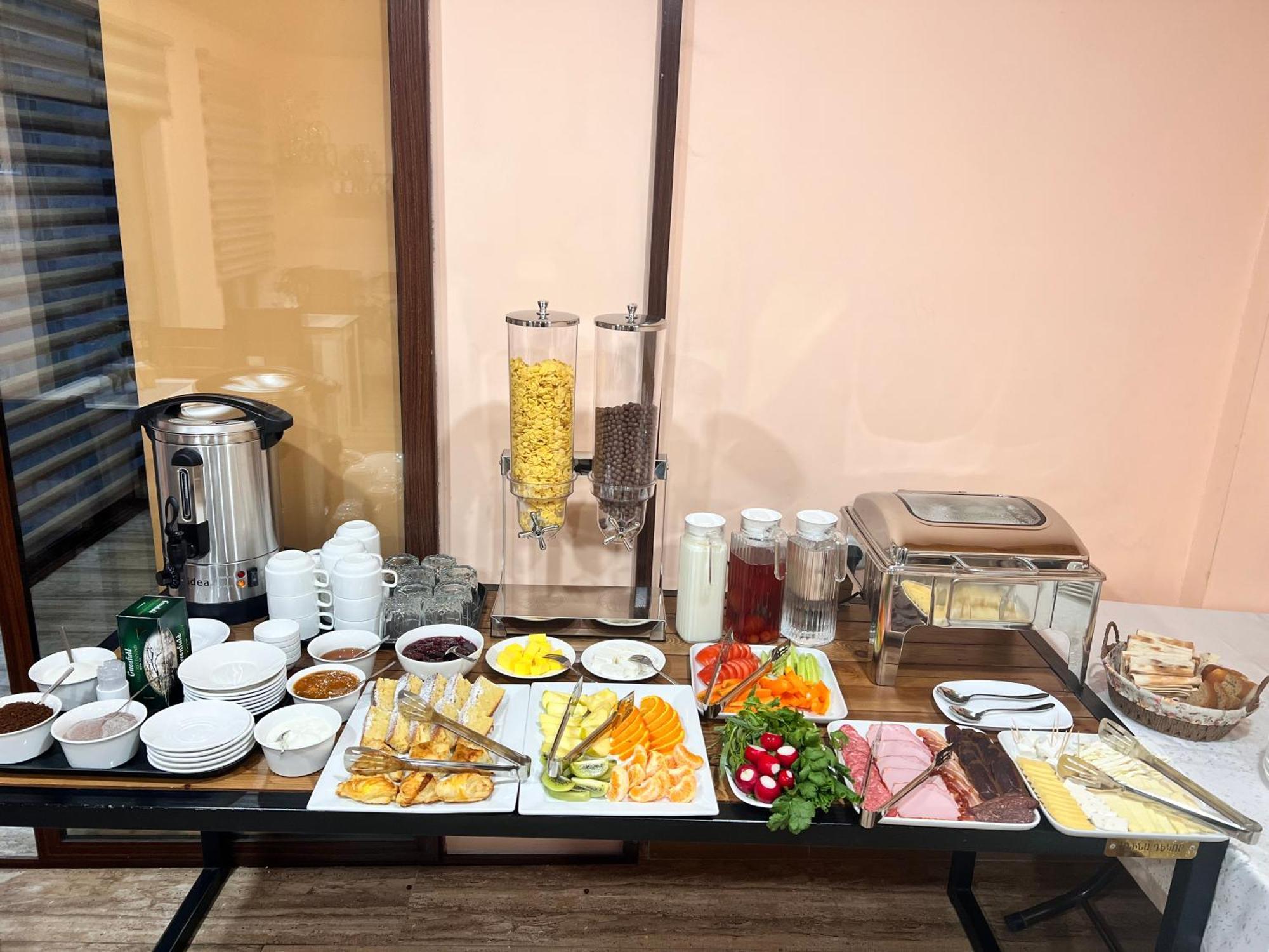 Marnar Hotel 예레반 외부 사진