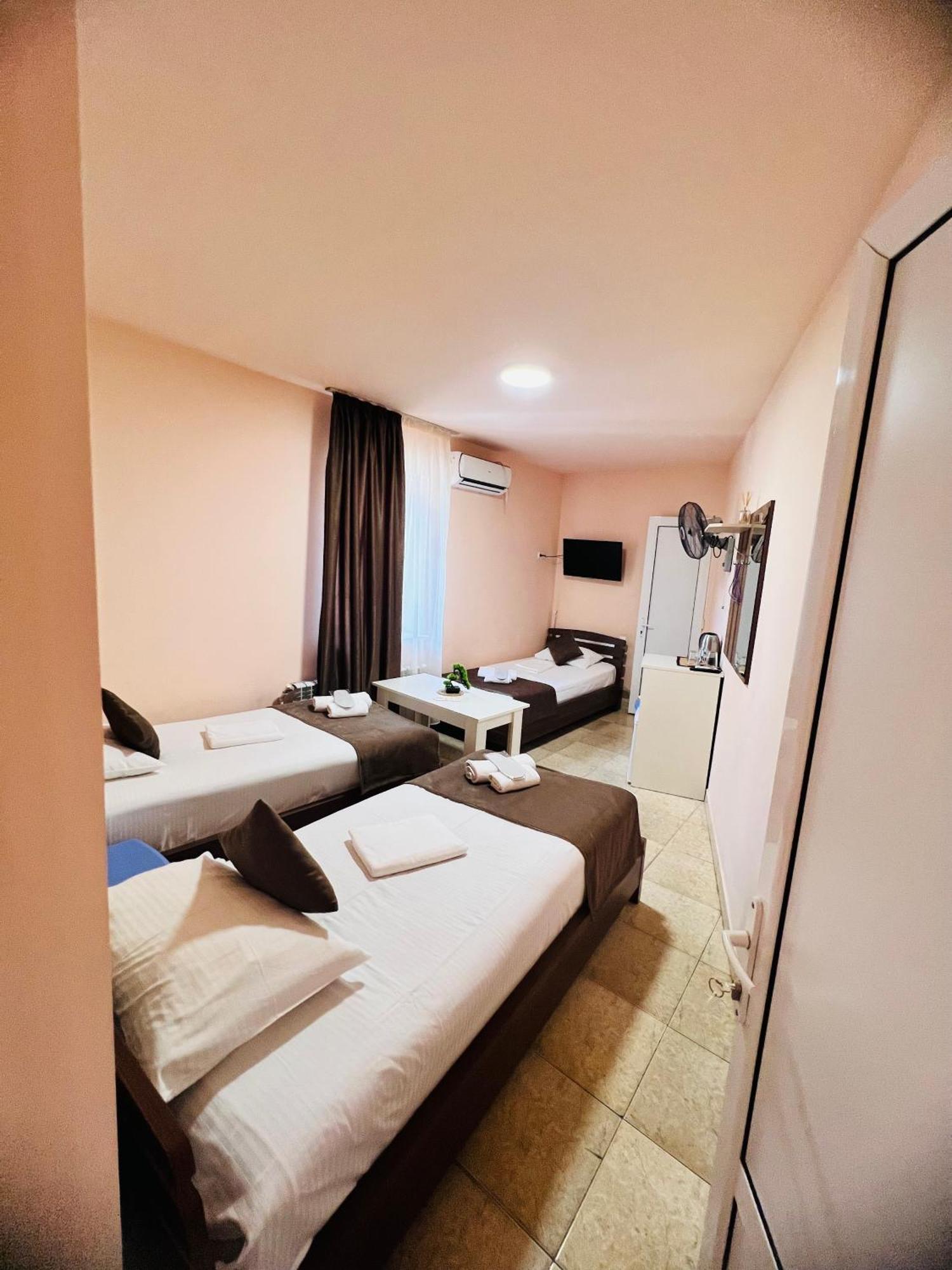 Marnar Hotel 예레반 외부 사진