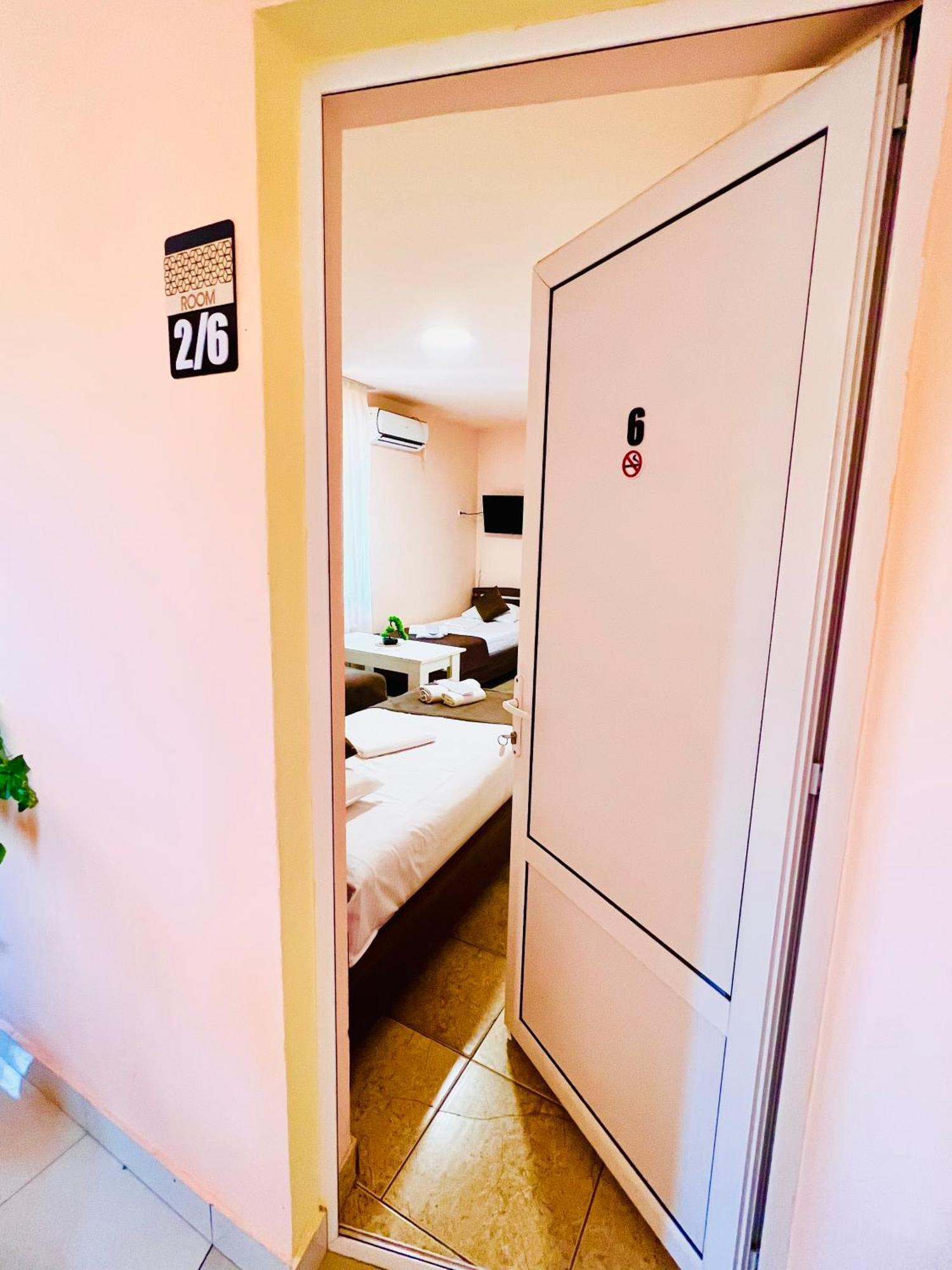 Marnar Hotel 예레반 외부 사진