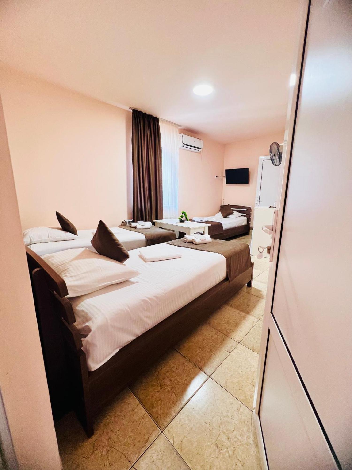 Marnar Hotel 예레반 외부 사진